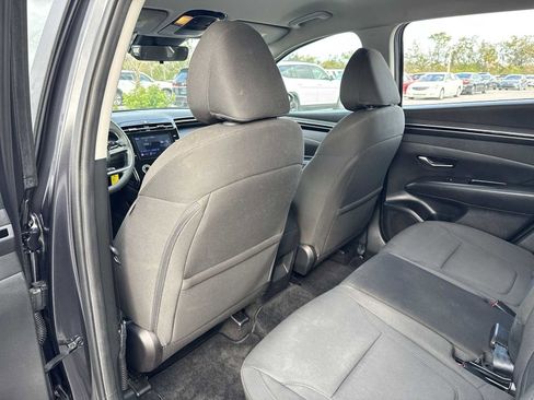 Used 2022 Hyundai Tucson SE image 16