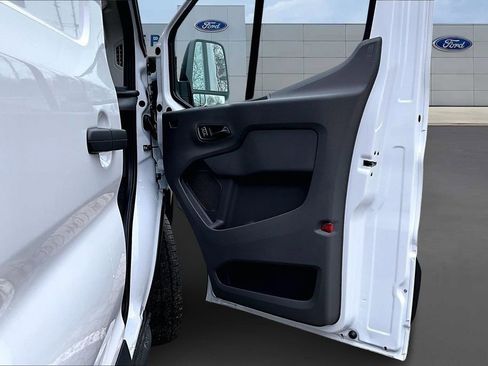 New 2026 Ford Transit 250 148 Medium Roof Extended AWD image 30