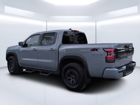 Used 2025 Nissan Frontier PRO-4X AWD/4WD image 5