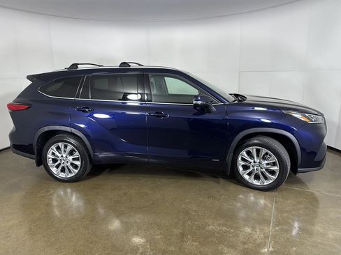 Used 2023 Toyota Highlander Limited AWD/4WD image 9
