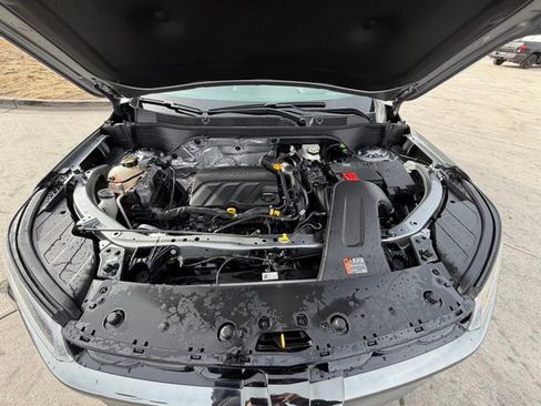 Used 2025 Chevrolet Trax RS w/ Sunroof Package image 31