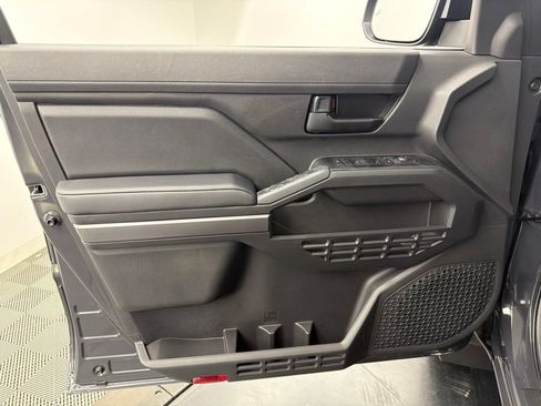 Used 2026 Toyota Tacoma SR5 AWD/4WD image 19