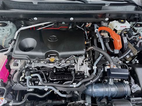 Used 2021 Toyota RAV4 XLE image 29