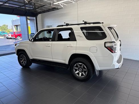 Used 2020 Toyota 4Runner TRD Off-Road AWD/4WD image 5