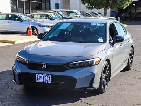 Used 2025 Honda Civic Sport image 5