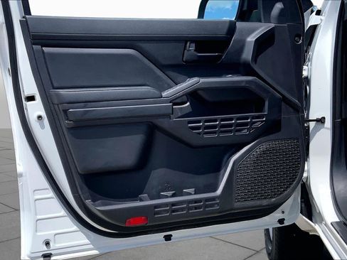 Used 2025 Toyota Tacoma SR RWD image 18