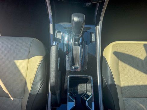 Used 2017 Honda Accord EX-L image 12