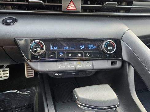 Certified 2025 Hyundai Elantra Sport FWD image 20