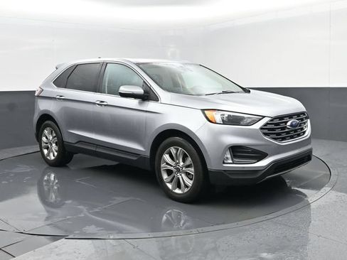 Used 2024 Ford Edge Titanium AWD/4WD image 3