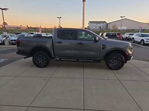 Used 2024 Ford Ranger XLT w/ FX4 Off-Road Package image 6
