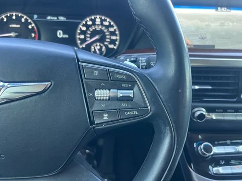 Used 2018 Genesis G90 5.0 Ultimate RWD image 12