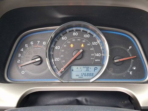 Used 2013 Toyota RAV4 Limited image 25