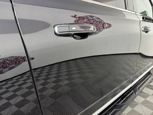 Used 2021 GMC Yukon XL Denali w/ Advanced Technology Package AWD/4WD image 33