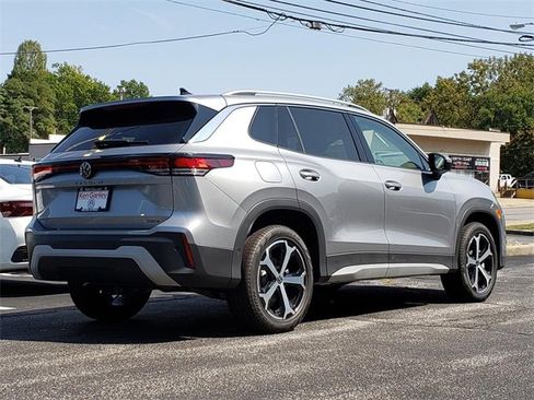 New 2025 Volkswagen Tiguan SE image 4