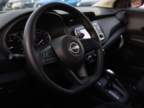 New 2025 Nissan Kicks Play S image 14