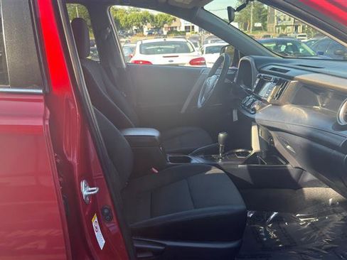 Used 2016 Toyota RAV4 LE FWD image 14