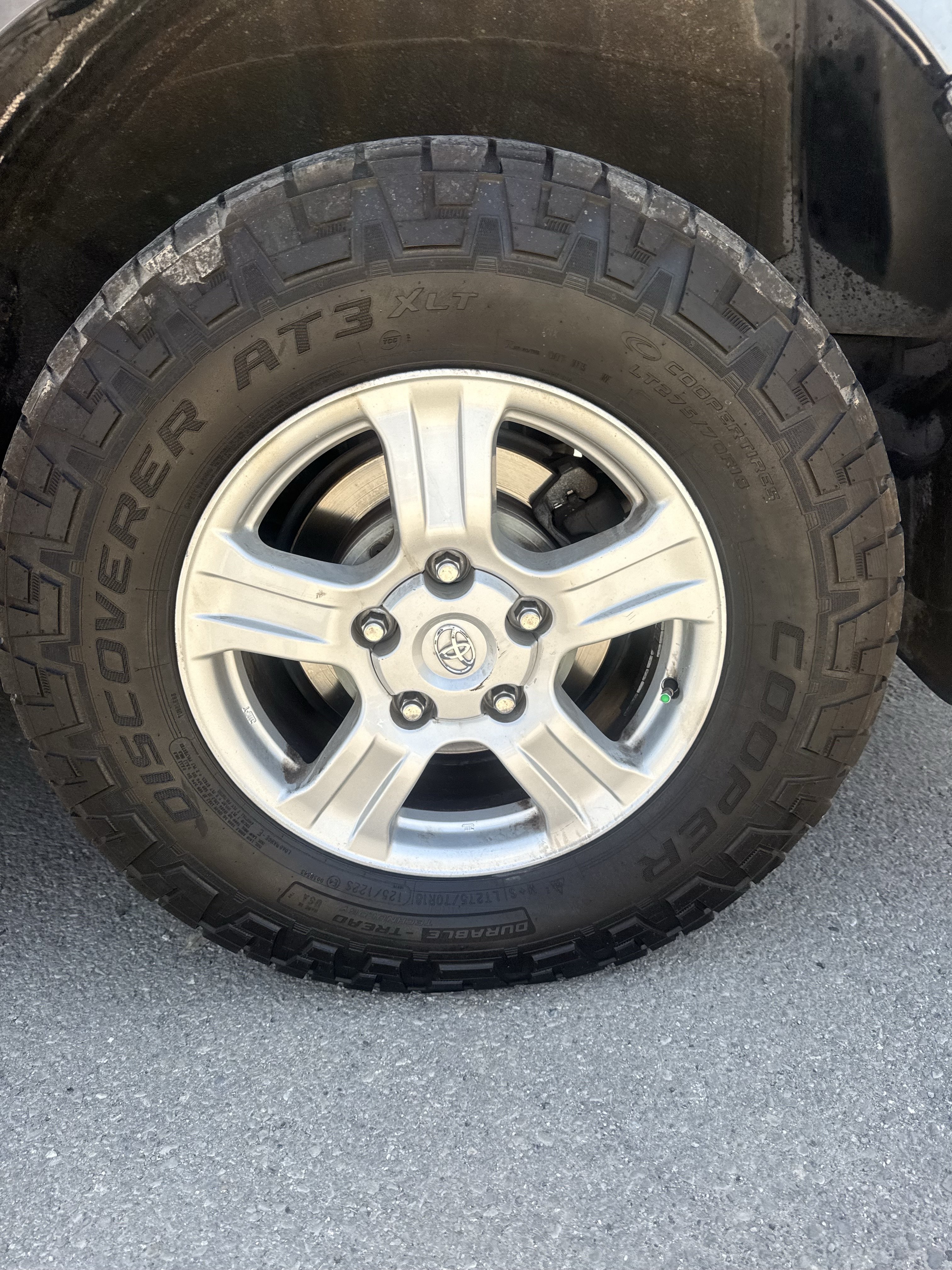 Used 2017 Toyota Sequoia SR5 w/ Premium Package AWD/4WD image 25