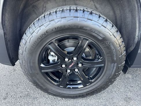 Certified 2023 GMC Acadia AT4 w/ Preferred Package image 33