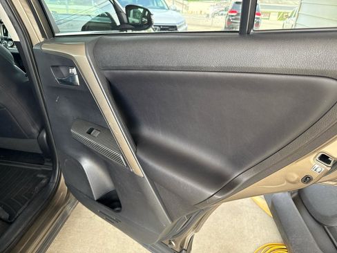 Used 2013 Toyota RAV4 Limited AWD/4WD image 20