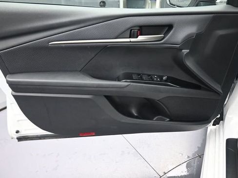 Used 2026 Toyota Camry SE FWD image 20