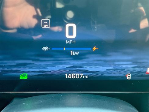 Used 2025 Chevrolet Equinox EV RS image 12