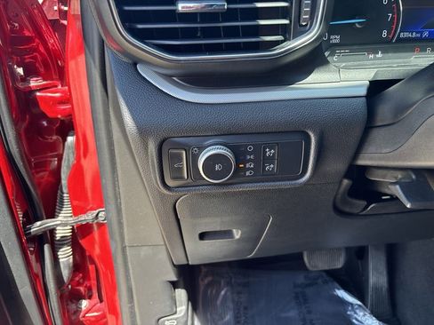 Used 2020 Ford Explorer XLT w/ Equipment Group 202A image 15