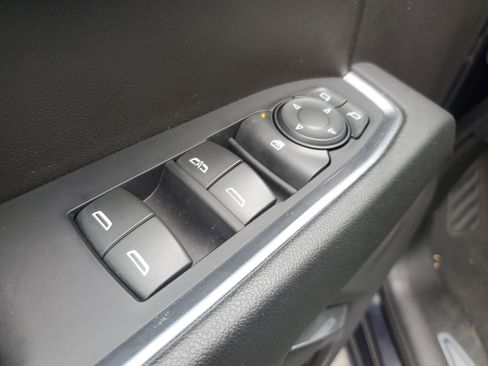 Used 2024 GMC Sierra 1500 SLE image 19