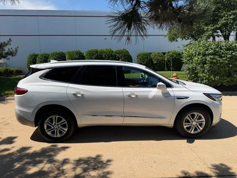 Used 2020 Buick Enclave Essence FWD image 4