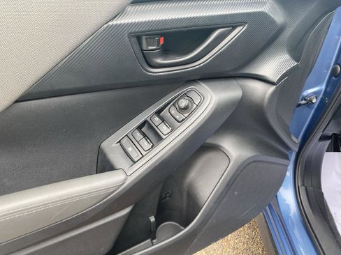 Used 2024 Subaru Crosstrek 2.0i Premium image 10