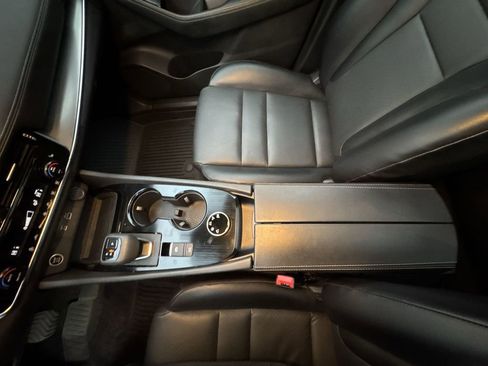 Used 2022 Nissan Rogue SV w/ SV Premium Package image 22