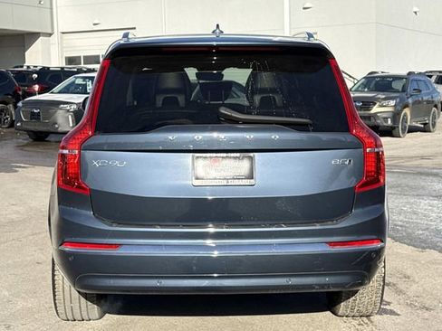 Used 2025 Volvo XC90 B5 Core image 4