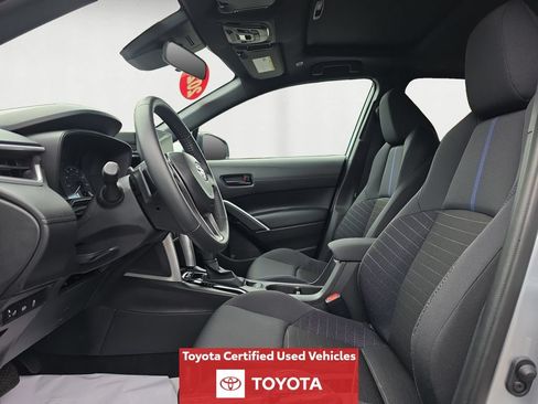 Certified 2025 Toyota Corolla Cross AWD Hybrid w/ Moonroof Package image 11