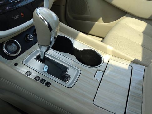 Used 2015 Nissan Murano Platinum w/ Platinum Technology Package FWD image 26