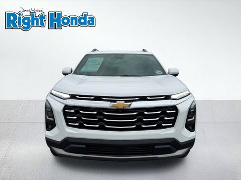 Used 2025 Chevrolet Equinox LT w/ Convenience Package II AWD/4WD image 5