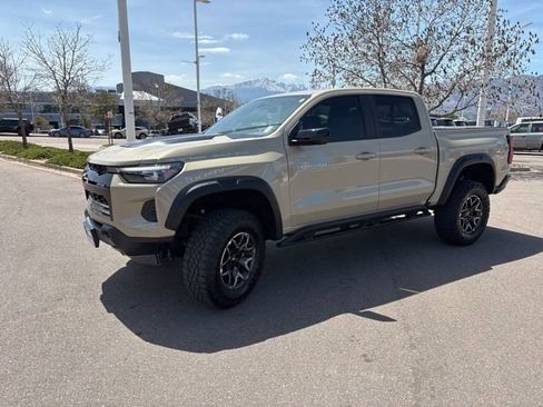Certified 2024 Chevrolet Colorado ZR2 w/ Technology Package AWD/4WD image 3