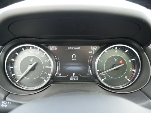 Used 2024 Maserati Levante GT Ultima image 30