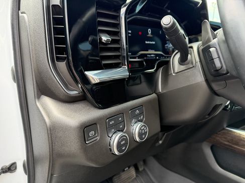 Used 2024 GMC Sierra 1500 Elevation w/ X31 Off-Road Package AWD/4WD image 15