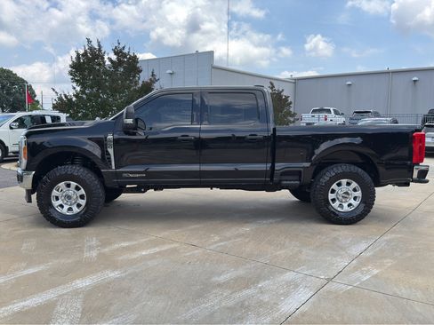 Used 2023 Ford F250 XLT AWD/4WD image 6