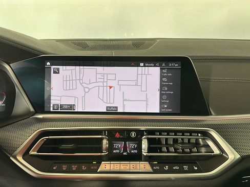 Used 2022 BMW X6 xDrive40i w/ M Sport Package AWD/4WD image 14