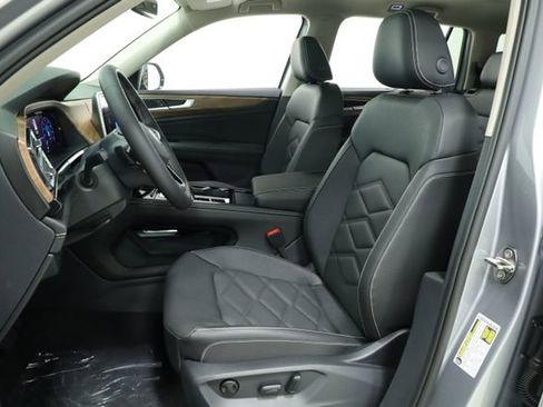 New 2026 Volkswagen Atlas SE FWD image 27