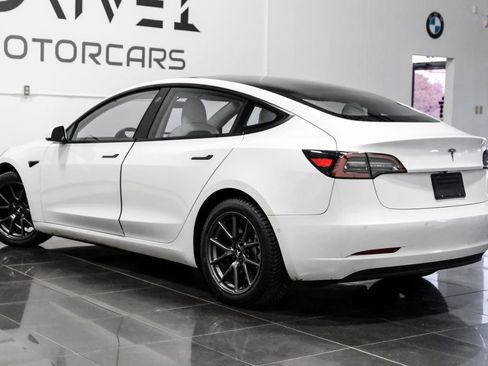 Used 2021 Tesla Model 3 Standard Range Plus image 12