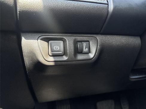 Used 2023 GMC Acadia SLT image 20