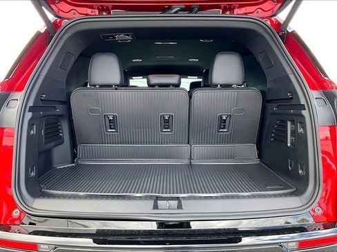 New 2026 Chevrolet Traverse RS w/ LPO, Floor Liner Package AWD/4WD image 15