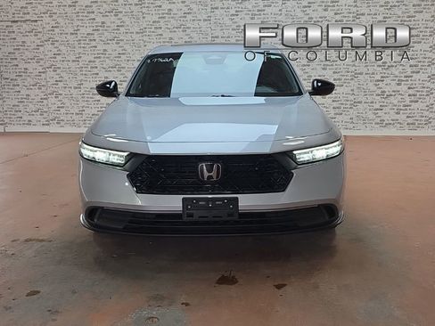 Used 2023 Honda Accord Sport image 2