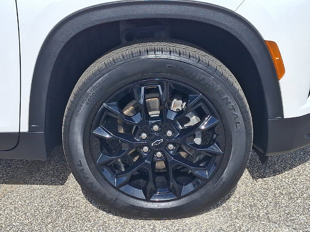 Certified 2024 Chevrolet Traverse LT w/ Midnight/Sport Edition FWD image 9