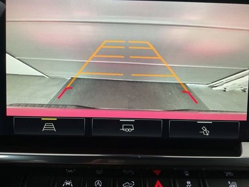 New 2025 Chevrolet Silverado 1500 LT w/ Convenience Package II image 16