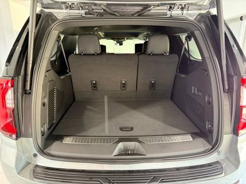 Used 2025 GMC Yukon XL AT4 Ultimate image 8