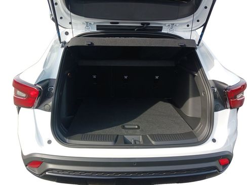 New 2026 Chevrolet Trax RS w/ Driver Confidence Package image 13