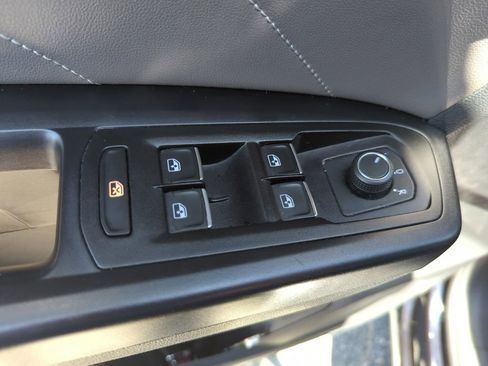 Used 2021 Volkswagen Atlas Cross Sport SEL FWD image 25