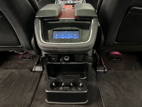 Used 2024 Lincoln Navigator Reserve AWD/4WD image 23